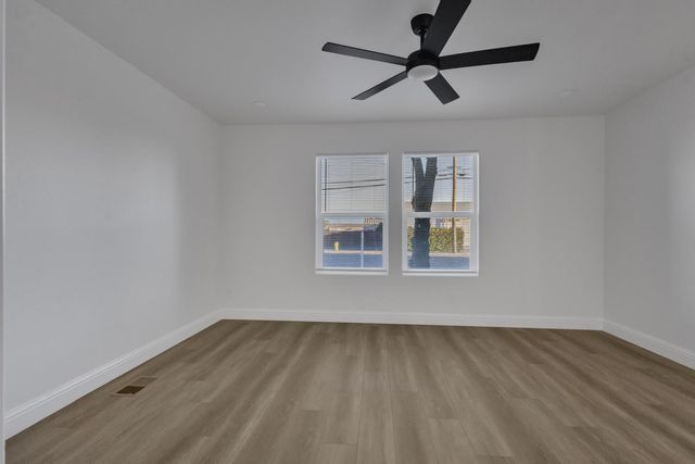 1209 E Pine St, Lodi, CA 95240