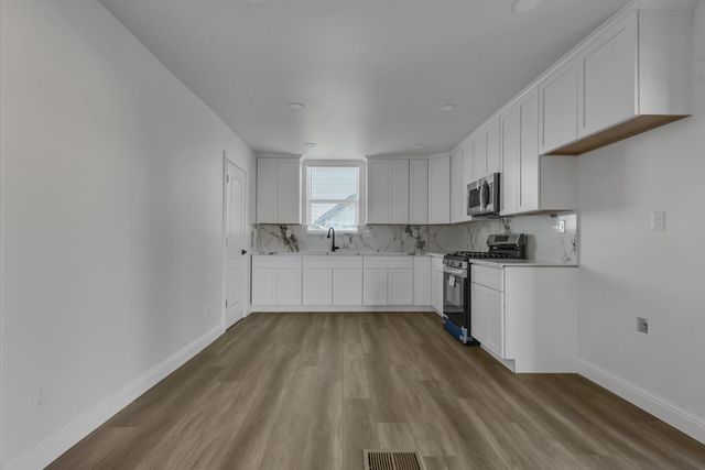1209 E Pine St, Lodi, CA 95240