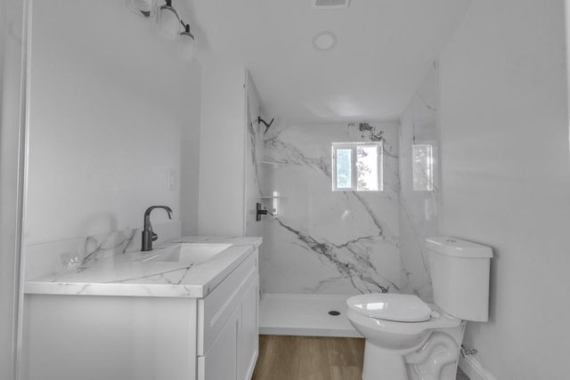 1209 E Pine St, Lodi, CA 95240