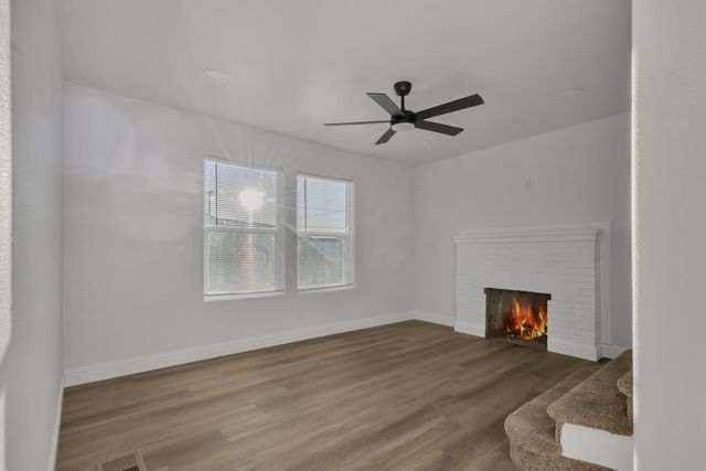 1209 E Pine St, Lodi, CA 95240