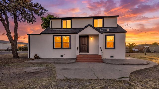 1209 E Pine St, Lodi, CA 95240