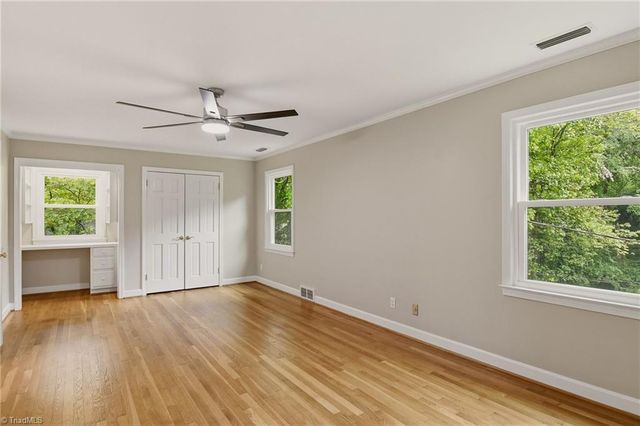 1030 Yorkshire Road, Winston-salem, NC 27106
