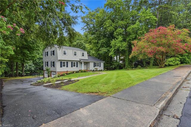 1030 Yorkshire Road, Winston-salem, NC 27106