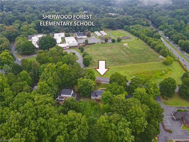 1030 Yorkshire Road, Winston-salem, NC 27106