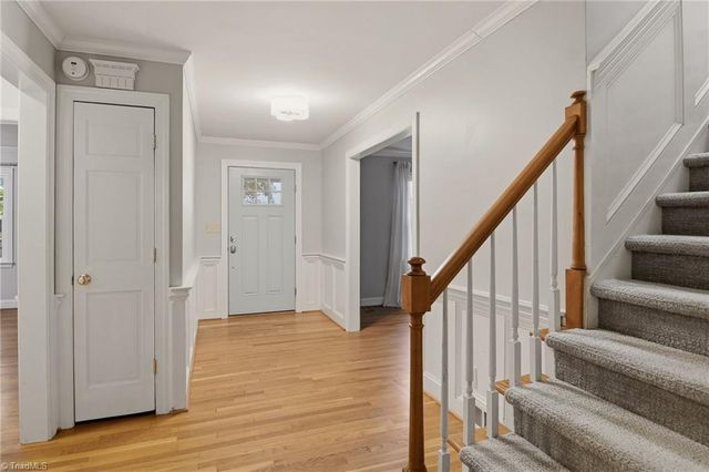 1030 Yorkshire Road, Winston-salem, NC 27106