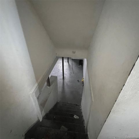 2969 S Bassett Street, Detroit, MI 48217