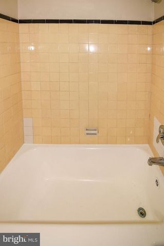 2823 4TH ST NE, Washington, DC 20002