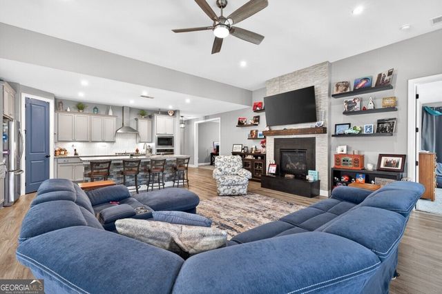 248 Chatuge Drive, Hoschton, GA 30548