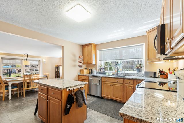 49 Scuppo Road, Woodbury, CT 06798