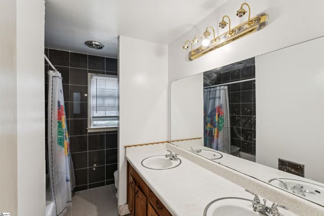 213 Dellrose Circle, Taylors, SC 29687