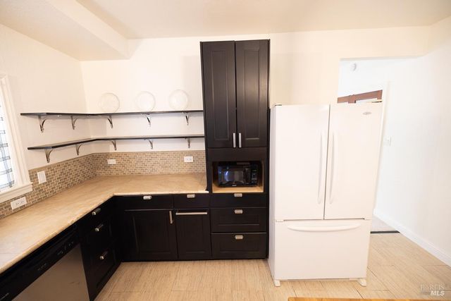 1685 W College Ave, Santa Rosa, CA 95401