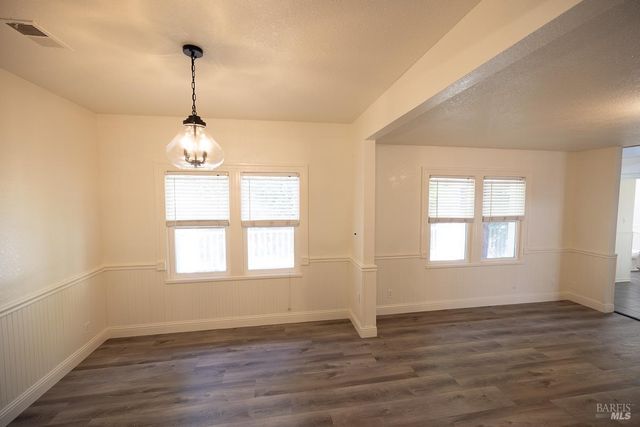 1685 W College Ave, Santa Rosa, CA 95401