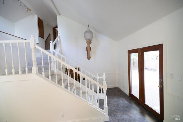 1685 W College Ave, Santa Rosa, CA 95401