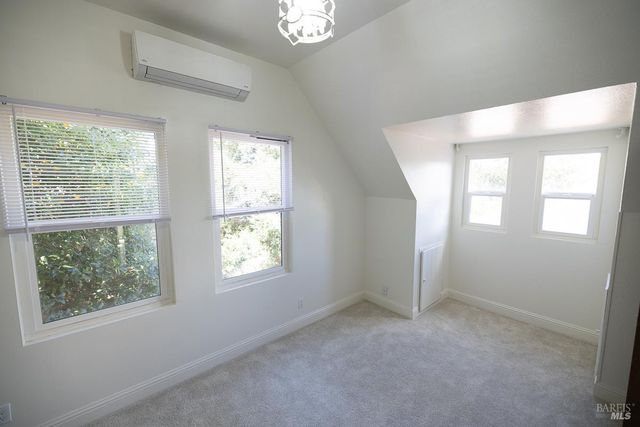 1685 W College Ave, Santa Rosa, CA 95401