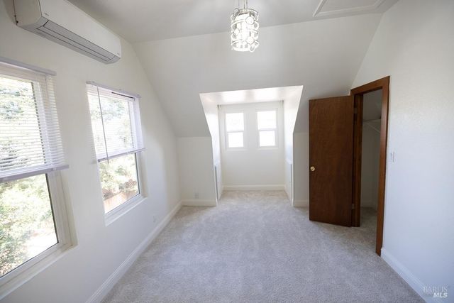 1685 W College Ave, Santa Rosa, CA 95401