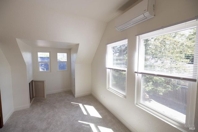 1685 W College Ave, Santa Rosa, CA 95401