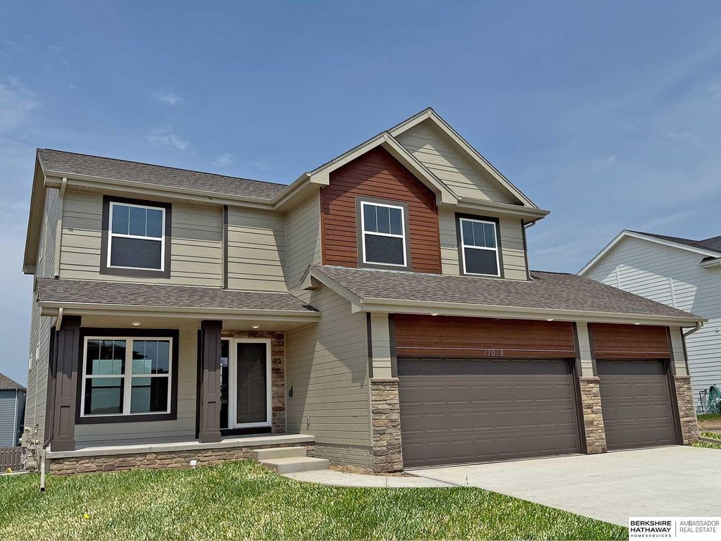 11016 Bearcreek Drive, Papillion, NE 68046