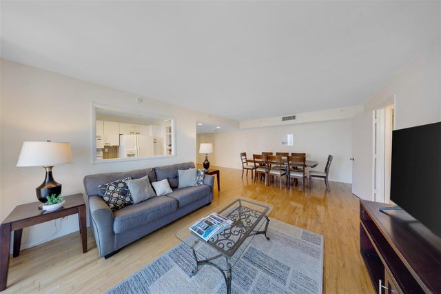 18181 NE 31st Court 804, Aventura, FL 33160