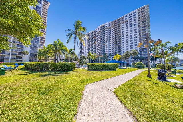 18181 NE 31st Court 804, Aventura, FL 33160