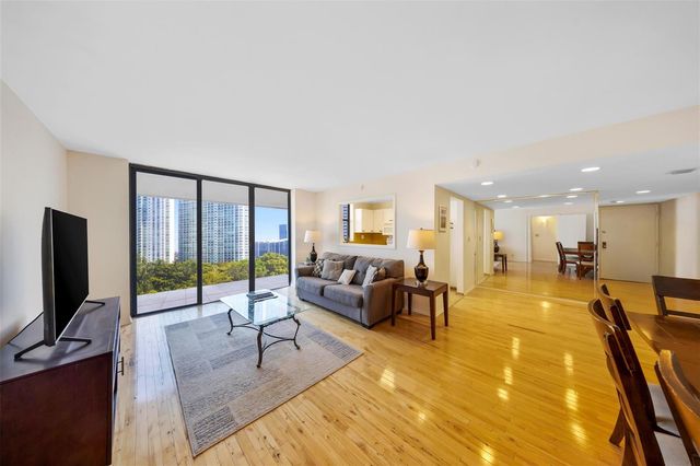 18181 NE 31st Court 804, Aventura, FL 33160