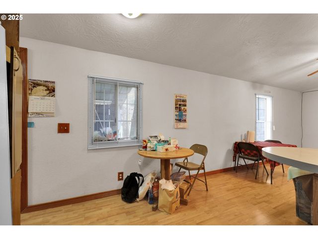 91052 S WILLAMETTE St 12, Coburg, OR 97408