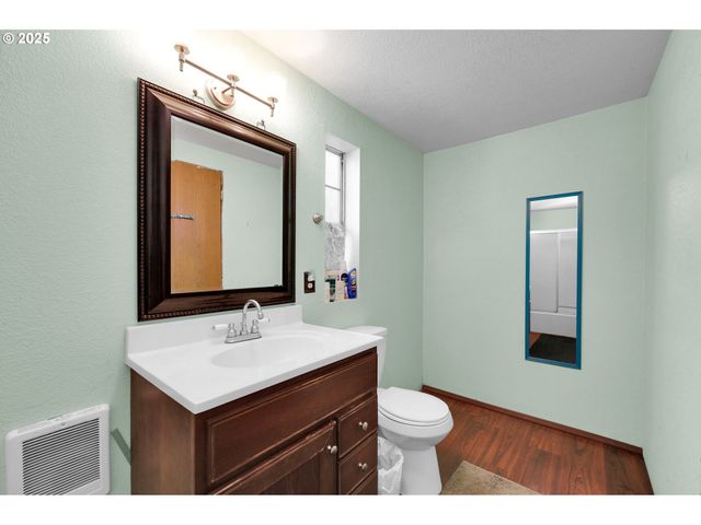 91052 S WILLAMETTE St 12, Coburg, OR 97408