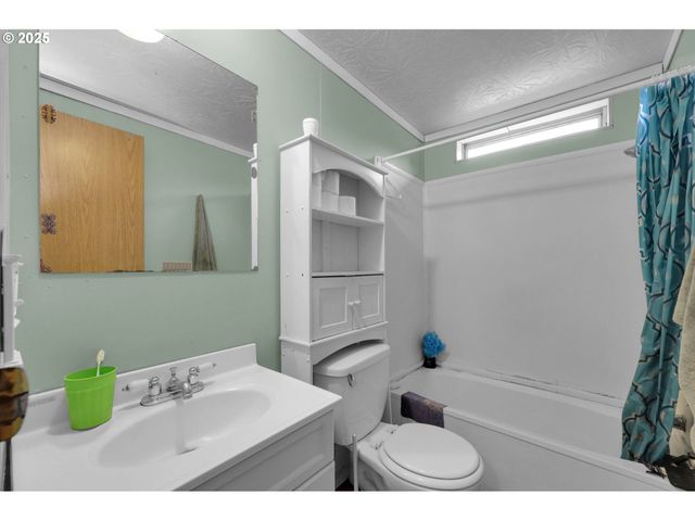 91052 S WILLAMETTE St 12, Coburg, OR 97408