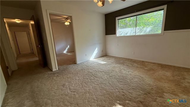 203 Longfellow Lane, Victoria, TX 77904