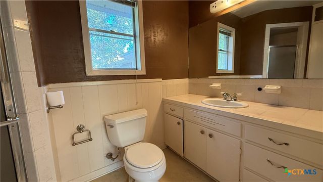 203 Longfellow Lane, Victoria, TX 77904