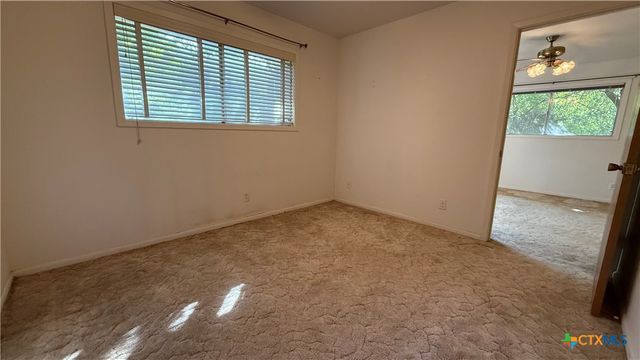 203 Longfellow Lane, Victoria, TX 77904