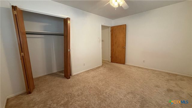 203 Longfellow Lane, Victoria, TX 77904