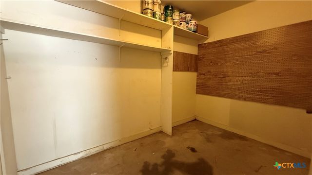 203 Longfellow Lane, Victoria, TX 77904