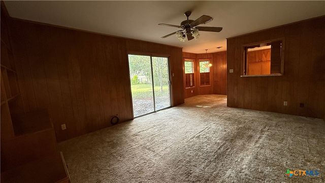 203 Longfellow Lane, Victoria, TX 77904