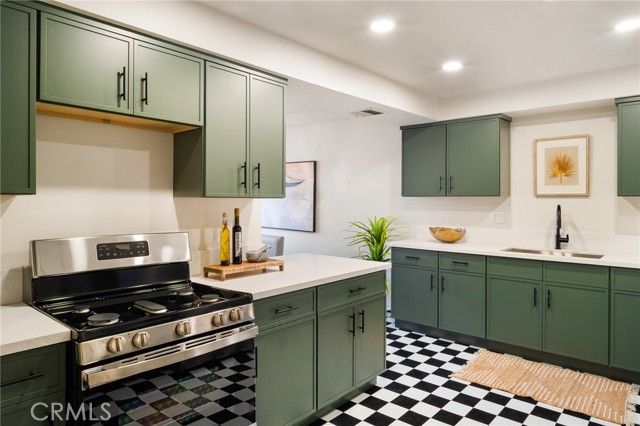 534 S Oak Knoll Ave 103, Pasadena, CA 91101