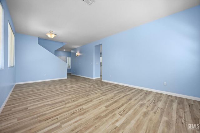 9503 Ravenwood Drive, Bakersfield, CA 93312