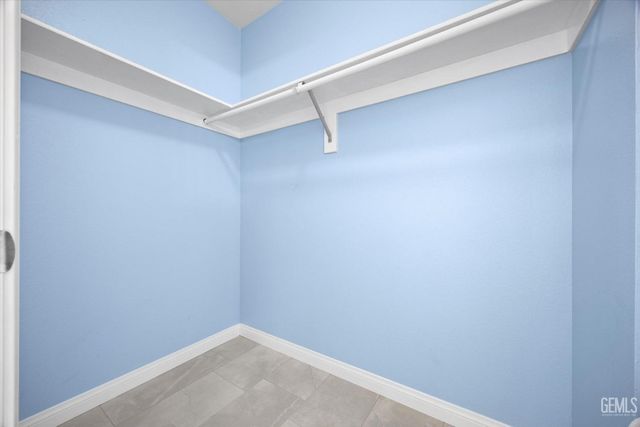 9503 Ravenwood Drive, Bakersfield, CA 93312