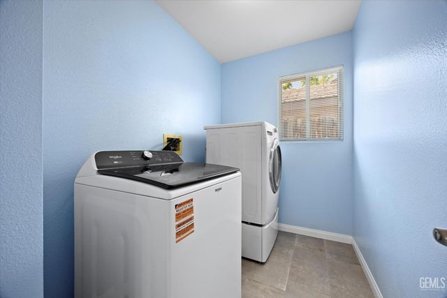 9503 Ravenwood Drive, Bakersfield, CA 93312