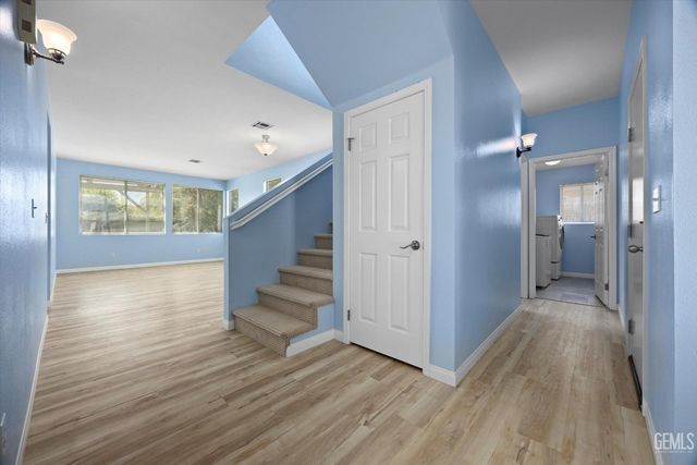 9503 Ravenwood Drive, Bakersfield, CA 93312