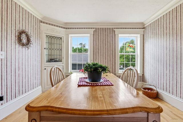 1 Old Manchester Road, Raymond, NH 03077