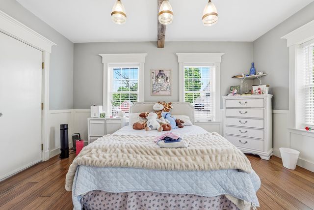 1 Old Manchester Road, Raymond, NH 03077