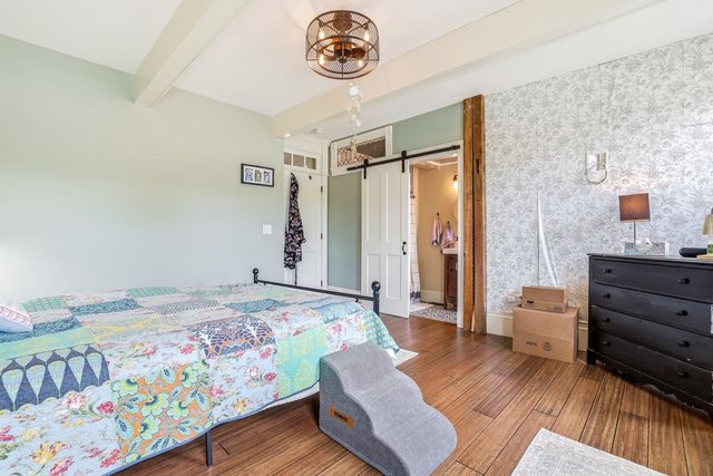 1 Old Manchester Road, Raymond, NH 03077