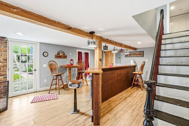 1 Old Manchester Road, Raymond, NH 03077