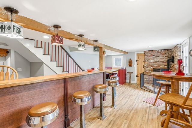 1 Old Manchester Road, Raymond, NH 03077