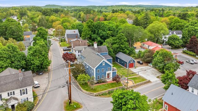 1 Old Manchester Road, Raymond, NH 03077