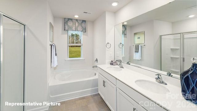 400 Dazzle Loop, Newton, NC 28658