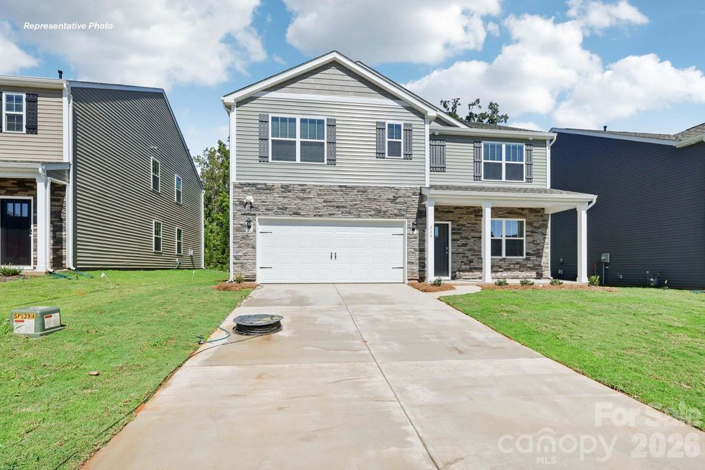 400 Dazzle Loop, Newton, NC 28658