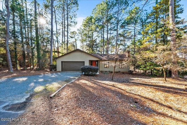 215 Merion Circle, Pinehurst, NC 28374