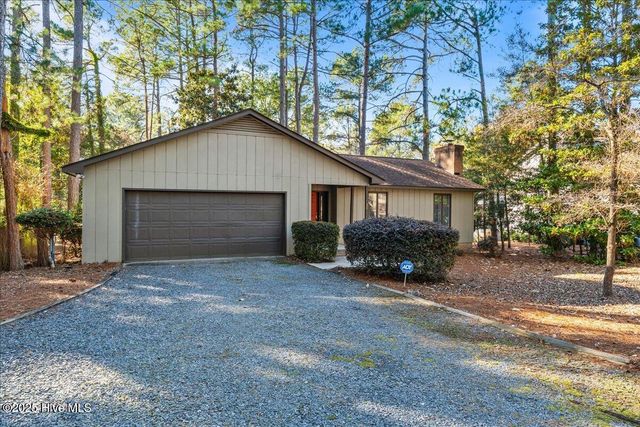 215 Merion Circle, Pinehurst, NC 28374