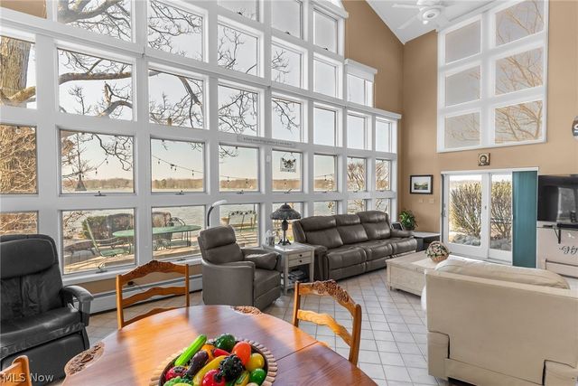 2154 River Road NE, Lake Milton, OH 44429