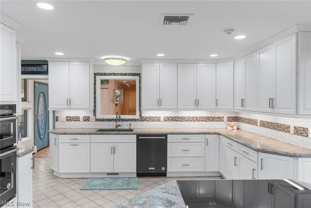 2154 River Road NE, Lake Milton, OH 44429